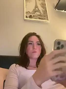 Lottie-Lavish22 from StripChat