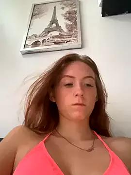 Lottie-Lavish22 from StripChat