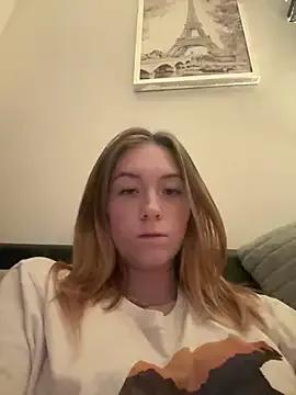 Lottie-Lavish22 from StripChat