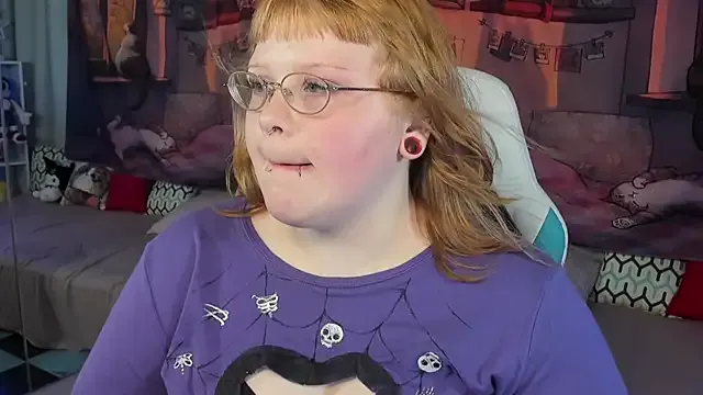 LottieReed on StripChat 