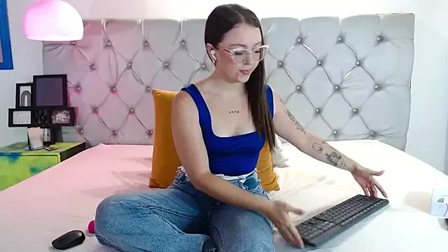 Try our streaming cams variety and talk on a personal level with our adorable girls streamers, showing off their bountiful shapes and dildos.