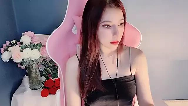 Love-LittleGirl from StripChat is Freechat