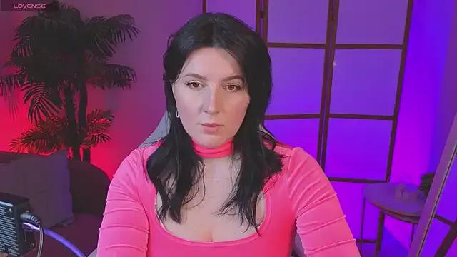 love_me__tonight_ from StripChat is Freechat