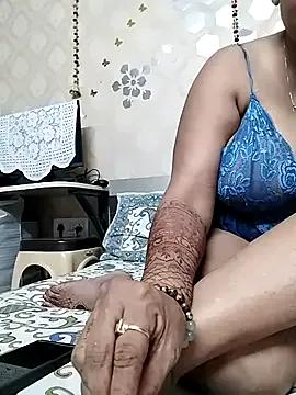 Loveangle1 from StripChat