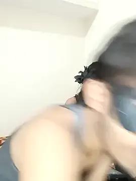 Lovebirdss from StripChat is Freechat