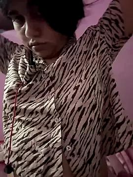 Lovely-Queeen from StripChat is Freechat