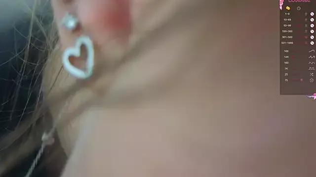lovely_babyy from StripChat is Freechat