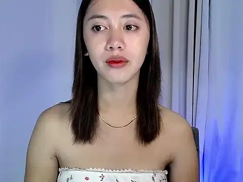 lovely_kiannaHugecock from StripChat is Freechat