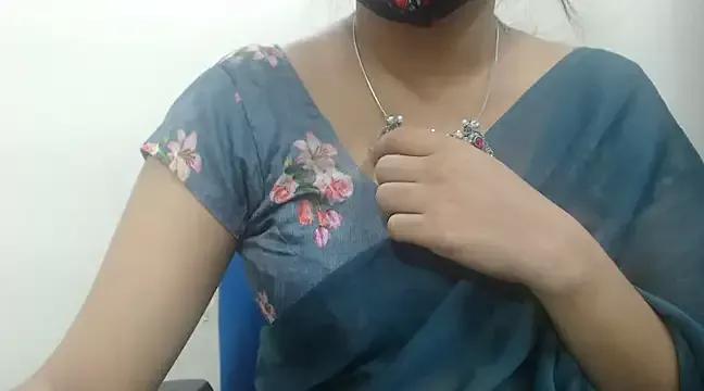 Lovely_Siri_23 from StripChat is Freechat
