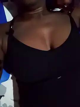 lovelyb2 from StripChat is Freechat