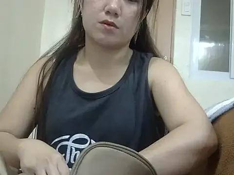 Lovelyclaya from StripChat is Freechat