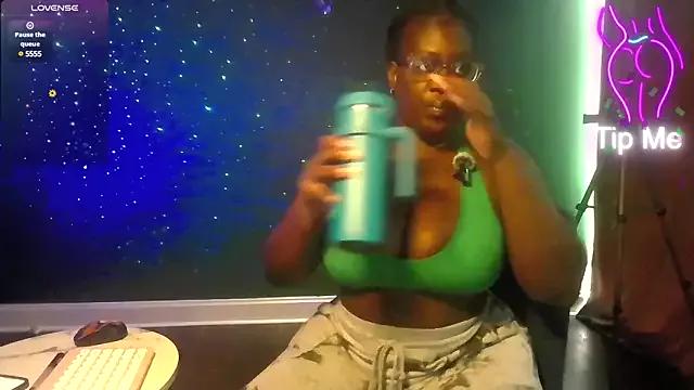 lovelyenigma365 from StripChat is Freechat