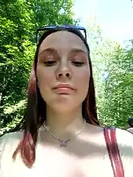 lovelyinna from StripChat is Freechat