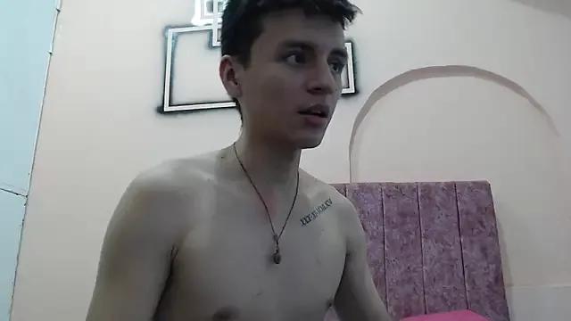loves_couple_sex from StripChat is Freechat