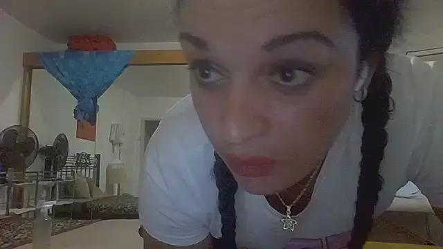 luanadigarda from StripChat is Freechat