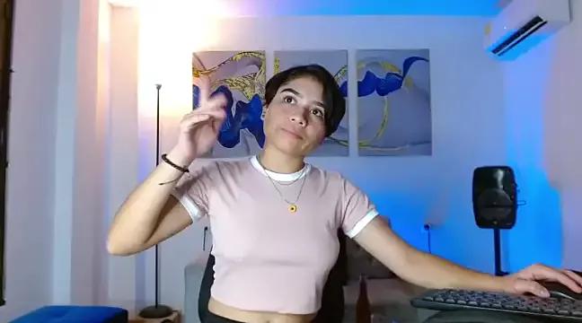 luccia_20 from StripChat