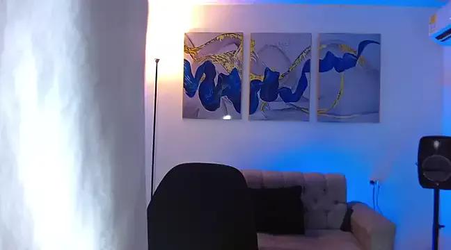 luccia_20 from StripChat