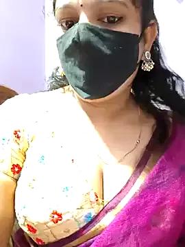 luci-queen from StripChat is Freechat