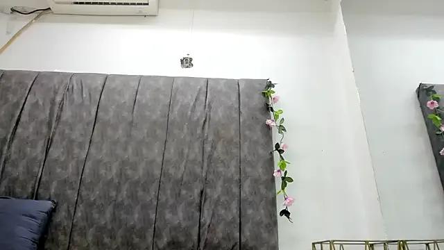 Lucia78couple from StripChat