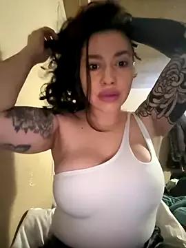 Lucisferxx from StripChat is Freechat