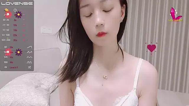 Cling to live show with Lucky-qianqian from StripChat 