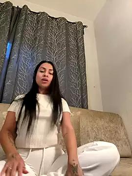 luckydahi1748 from StripChat is Freechat