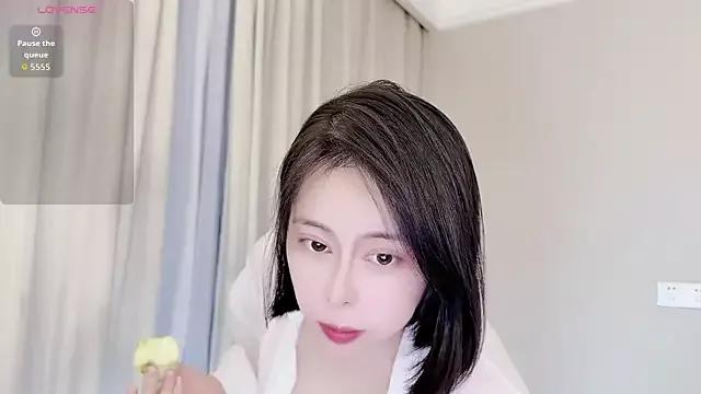 lucy-66 from StripChat is Freechat