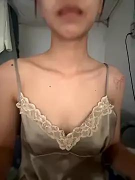 Lucy-Gold from StripChat is Freechat