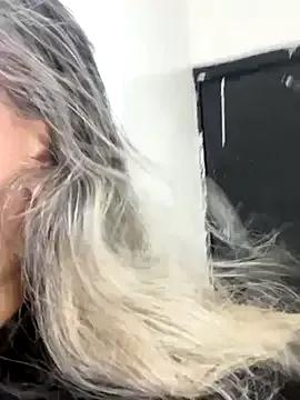 Lucy_Milf_474 from StripChat is Freechat