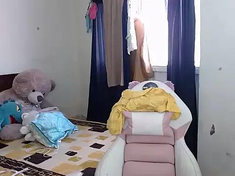 Lucy_Squirt69 from StripChat is Freechat