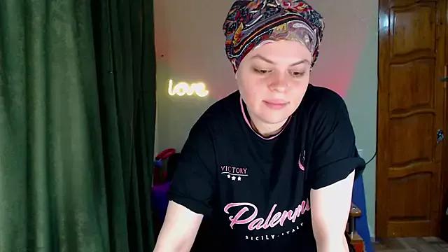 Try our streaming cams variety and talk on a personal level with our adorable girls streamers, showing off their bountiful shapes and dildos.