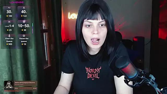 lucywmiller_ from StripChat is Freechat