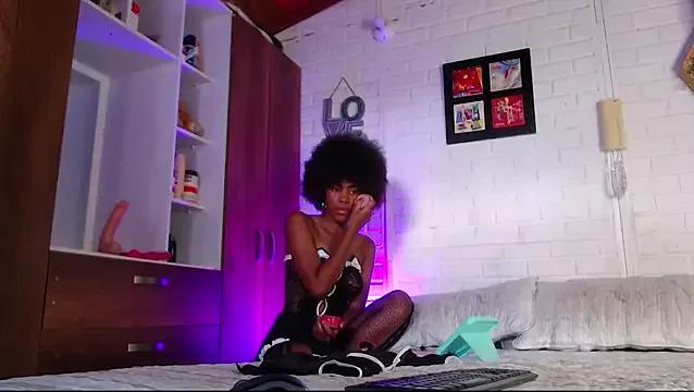 lucyymaximo from StripChat is Freechat