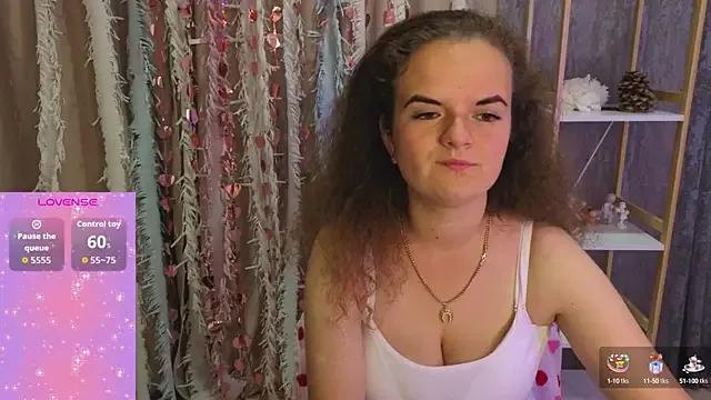 Luisa_Rosee from StripChat is Freechat