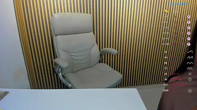 lulu_072 from StripChat
