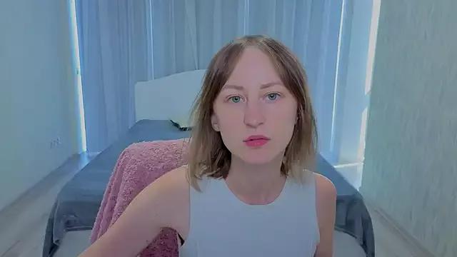 LuluChiiii from StripChat is Freechat
