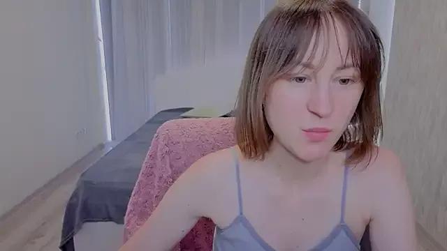 LuluChiiii from StripChat