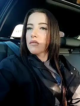 LuLuLover89 from StripChat