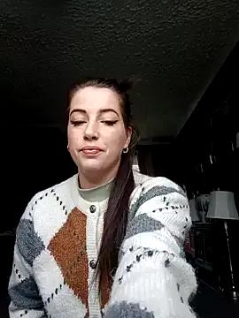 LuLuLover89 from StripChat