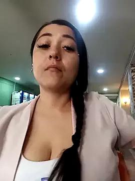 Lulus_inthetown from StripChat