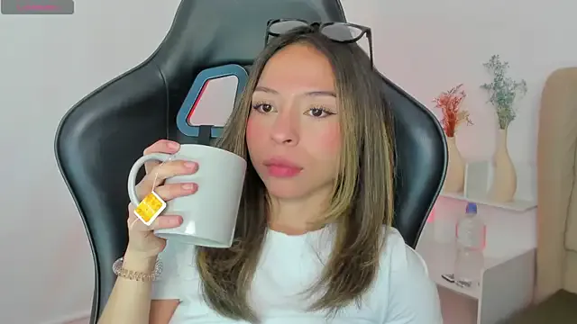 LuluuBerry on StripChat 