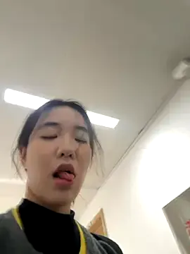 Luluya1314 from StripChat