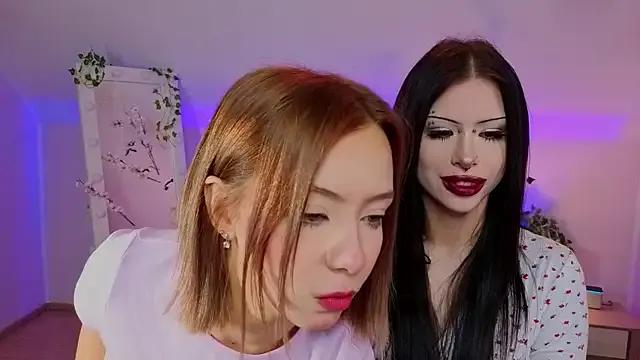 LumMina from StripChat is Freechat