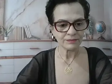 Luna-Hot0802 from StripChat