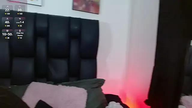 Luna_Ares from StripChat is Freechat