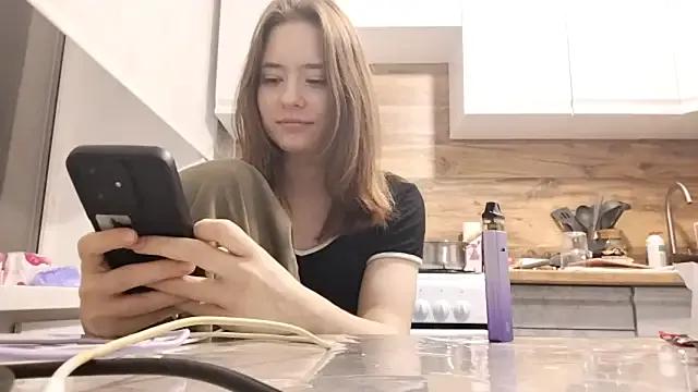 LUNA_KLEIN from StripChat is Freechat