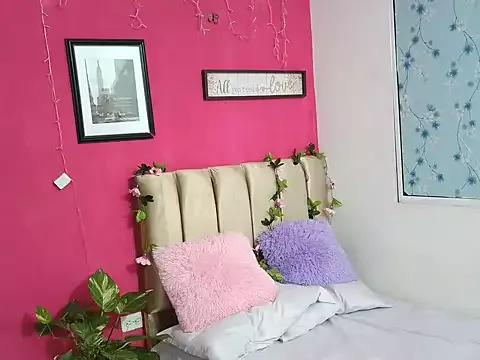 Try our streaming cams variety and talk on a personal level with our adorable girls streamers, showing off their bountiful shapes and dildos.