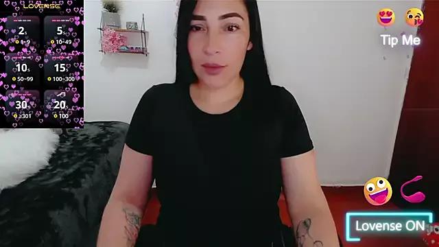 luna_lgomez_ from StripChat is Freechat