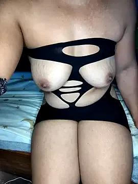 Luna_Varazslat from StripChat