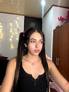 lunaa_kiss19 from StripChat is Freechat